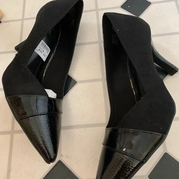 FIONI Black Heels NEW ,SIZE 8.5 - Picture 4 of 10